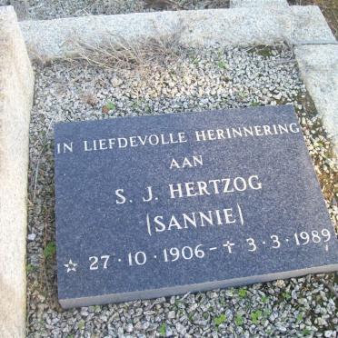 HERTZOG S.J. 1906-1989