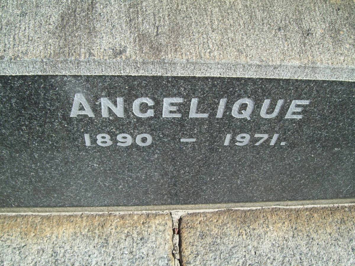 KNOBLAUCH Angelique 1890-1971