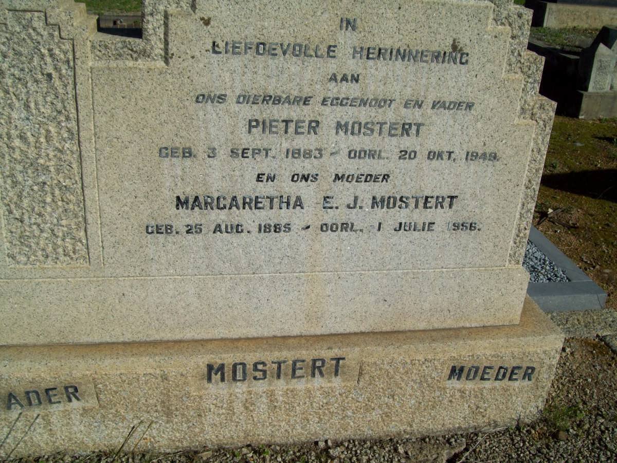MOSTERT Pieter 1883-1949 &amp; Margaretha E.J. 1885-1956