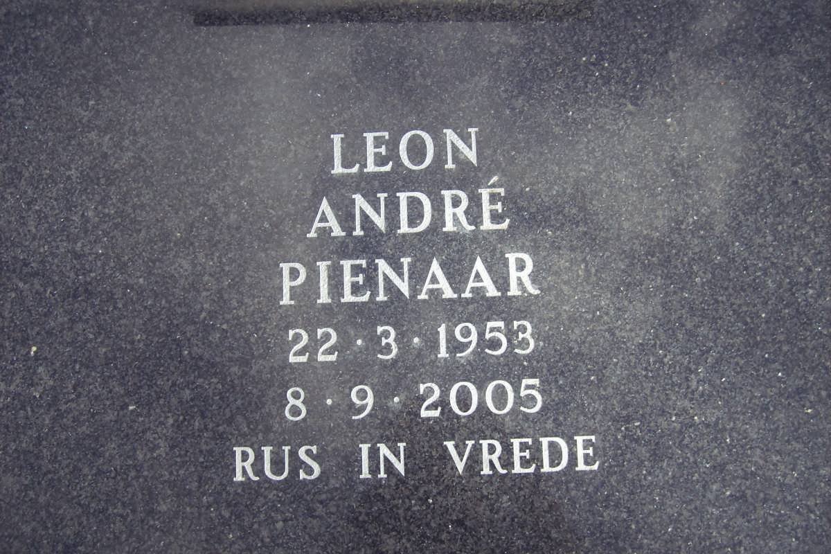 PIENAAR Leon André 1953-2005