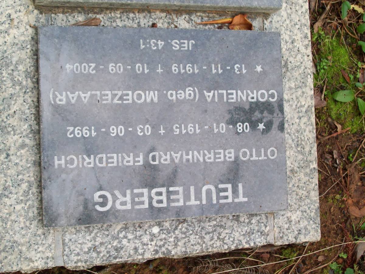 TEUTEBERG Otto Bernhard Friedrich 1915-1992 &amp; Cornelia MOEZELAAR 1919-2004