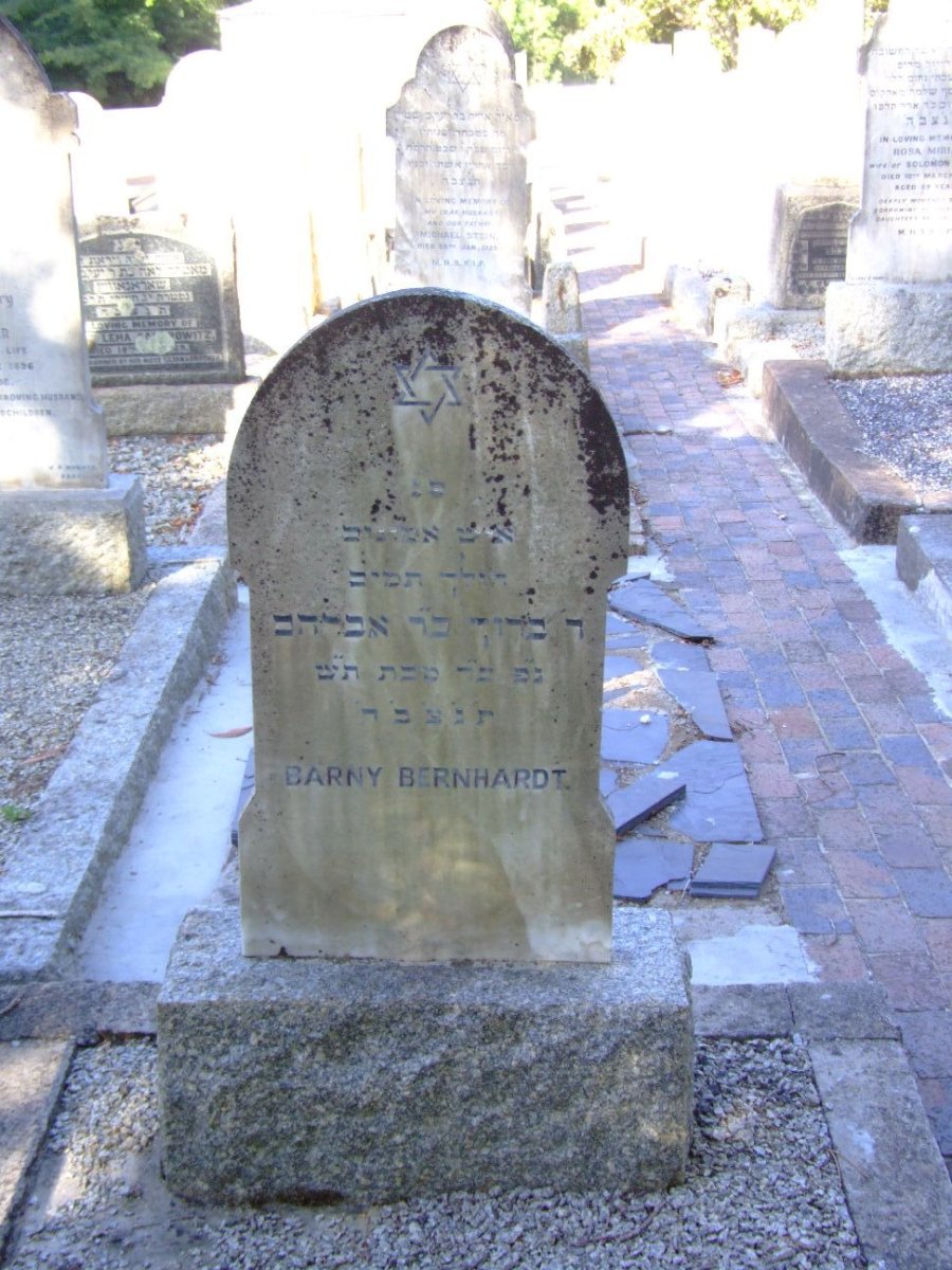 BERNHARDT Barny