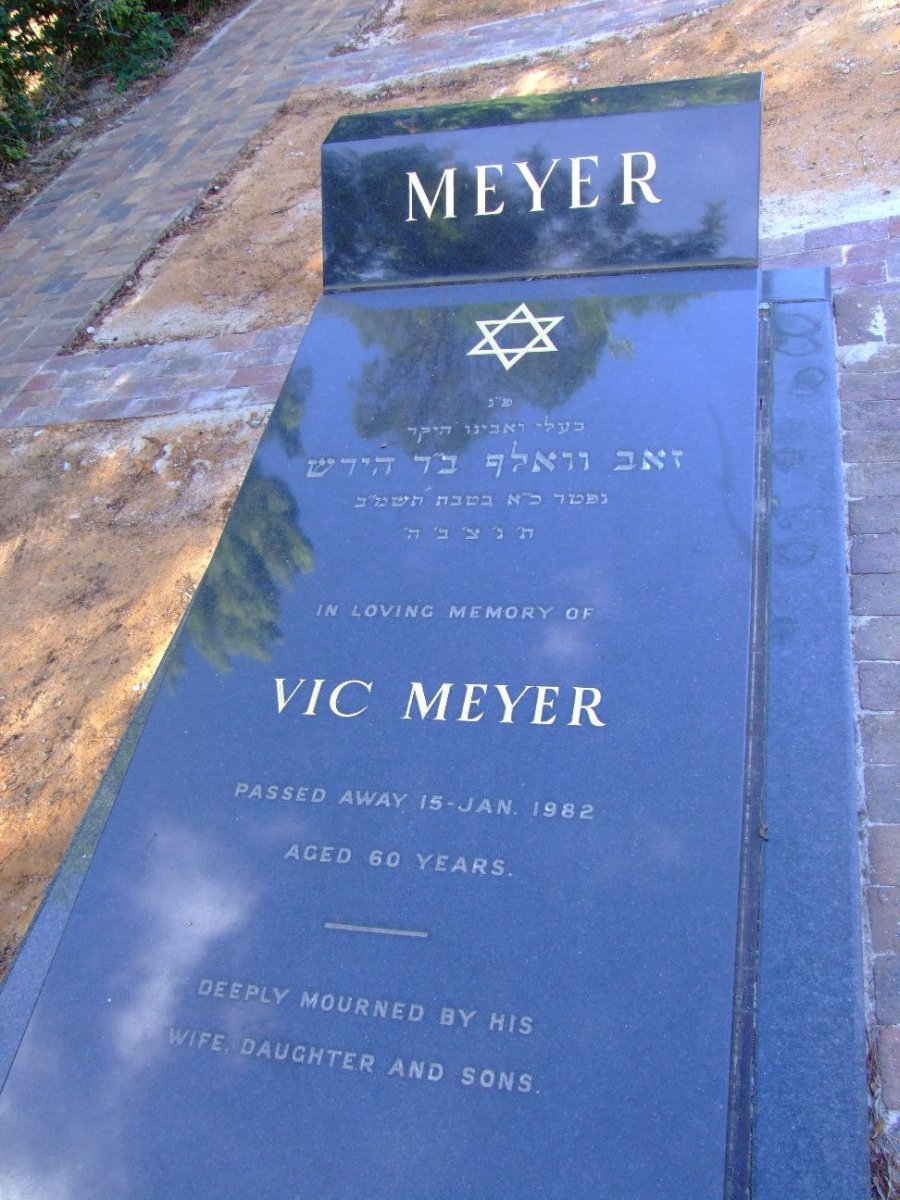 MEYER Vic -1982