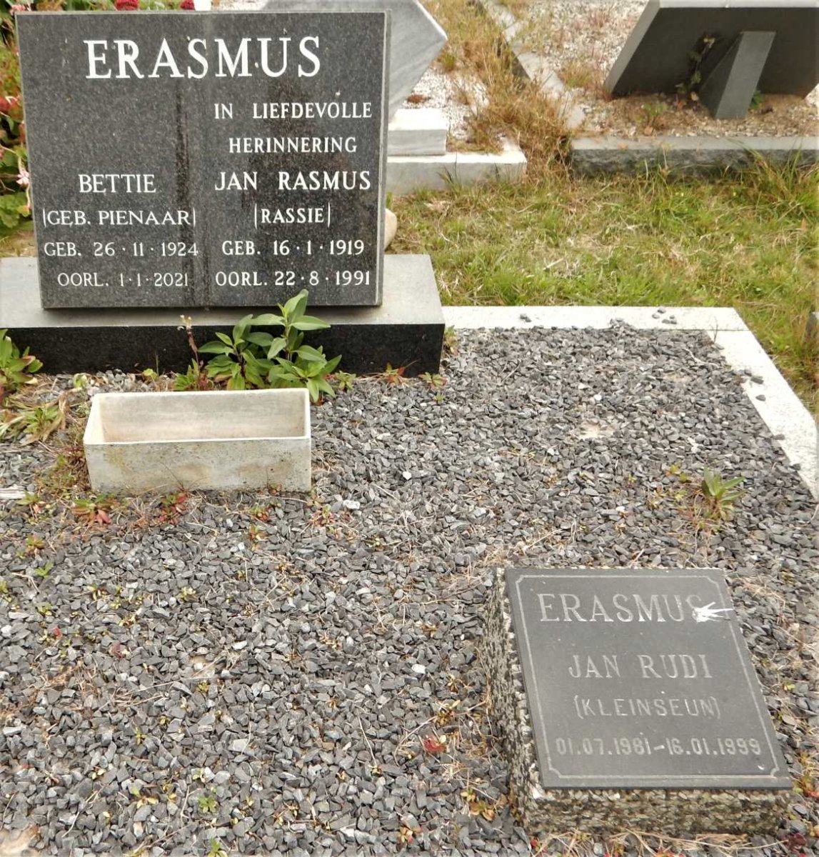 ERASMUS Jan Rasmus 1919-1991 &amp; Bettie PIENAAR 1924-2021 :: ERASMUS Jan Rudi 1981-1999