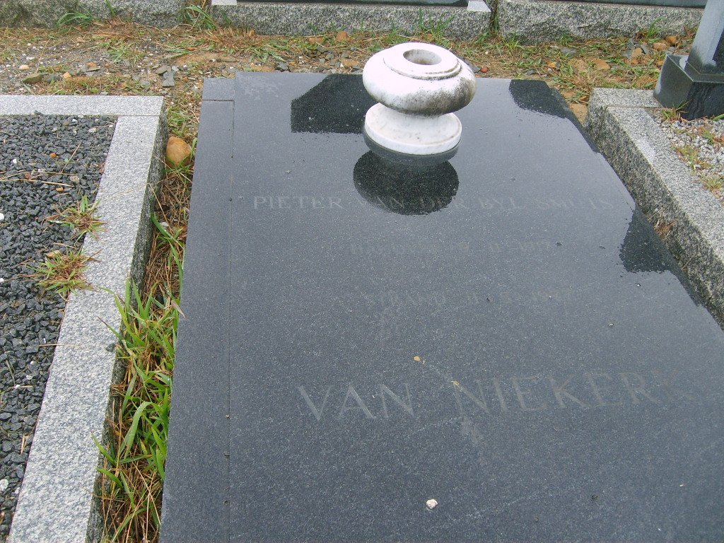 NIEKERK Pieter Van Der Byl Smuts, van 1917-1977