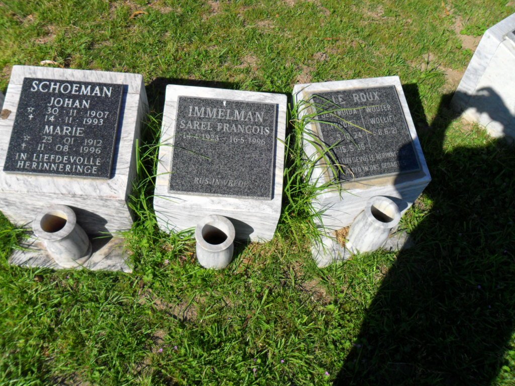 SCHOEMAN Johan 1907-1993 &amp; Marie 1912-1996 :: IMMELMAN Sarel Francois 1923-1996 :: LE ROUX Wouter 1921- &amp; Gertruida 1924