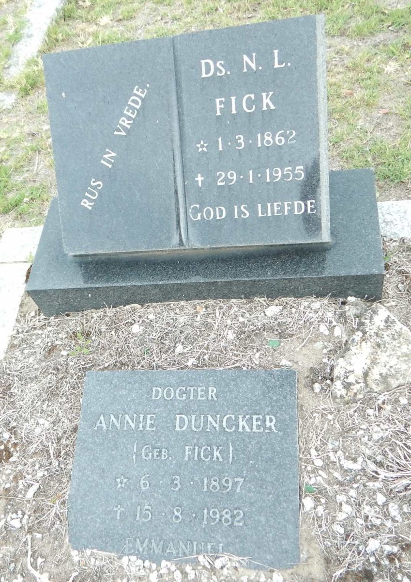 FICK N.L. 1862-1955 :: DUNCKER Annie nee FICK 1897-1982
