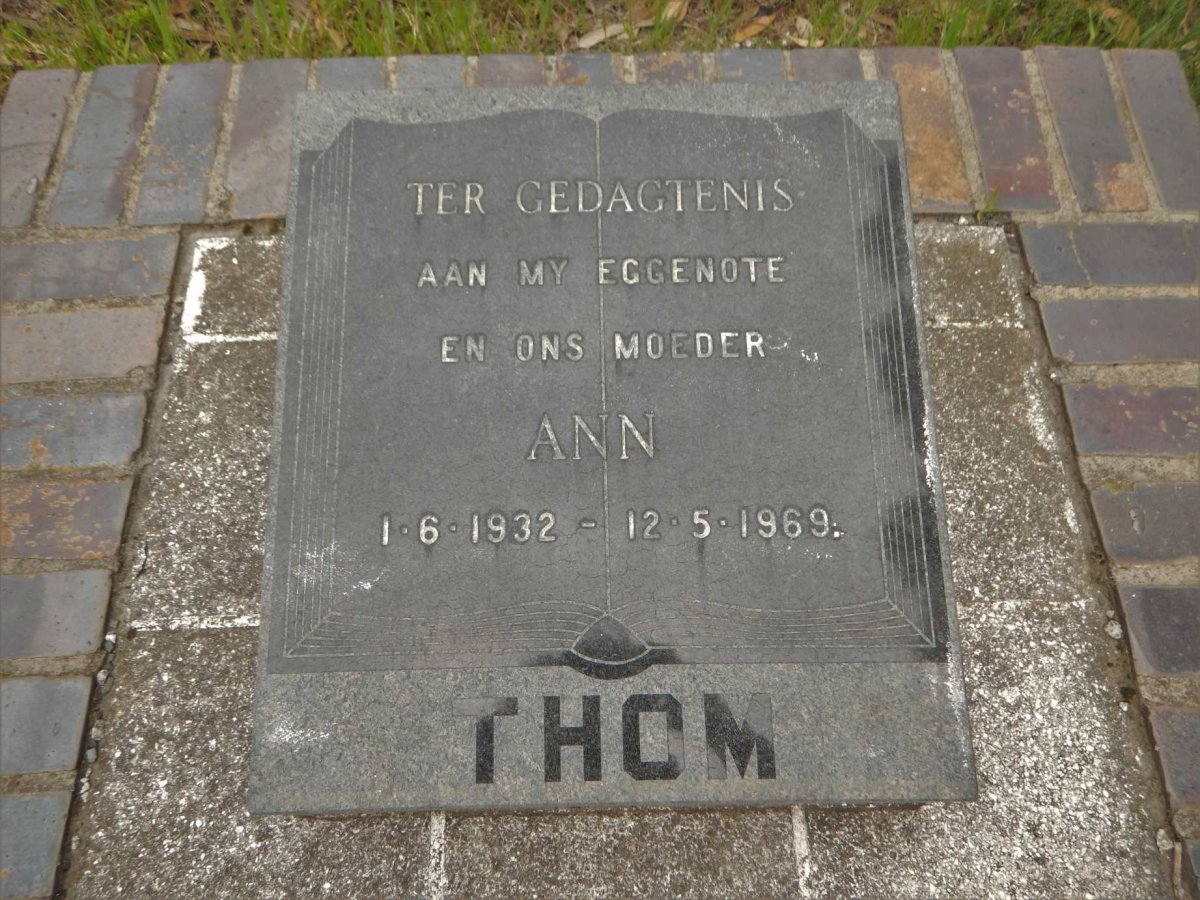 THOM Ann 1932-1969