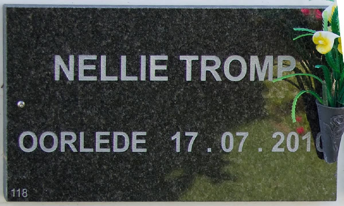 TROMP Nellie -2010