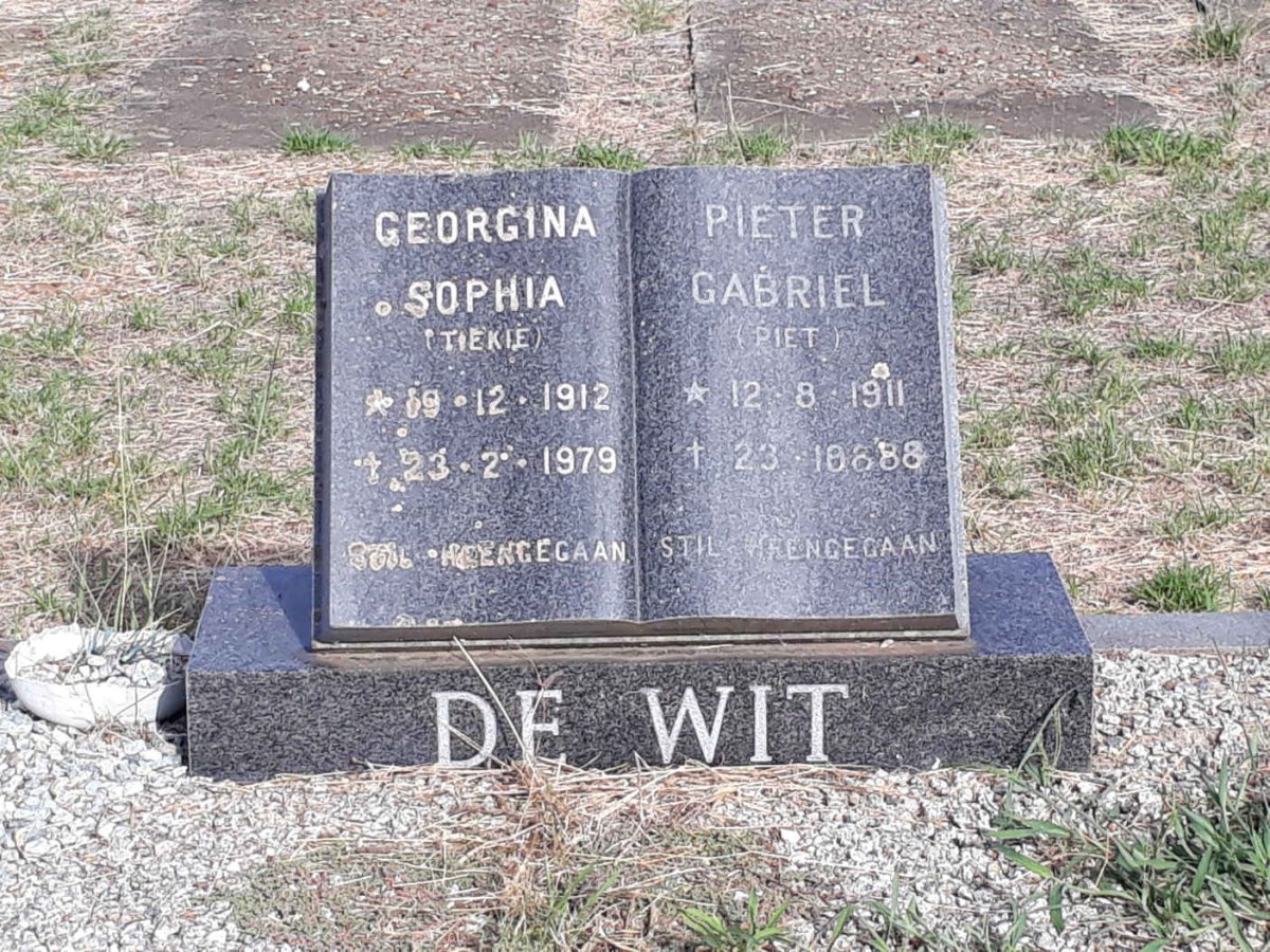 WIT Pieter Gabriel, de 1911-198? &amp; Georgina Sophia 1912-1979