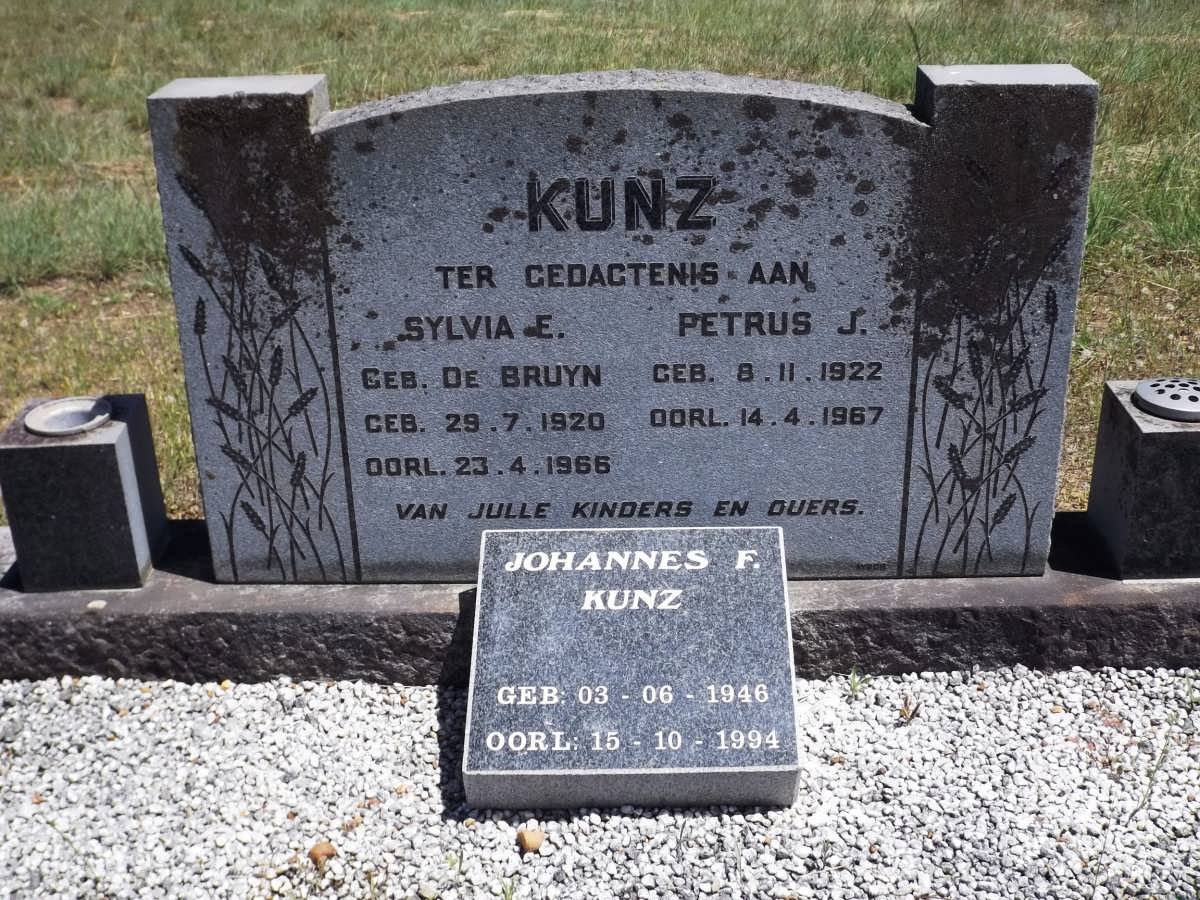KUNZ Petrus J. 1922-1967 &amp; Sylvia E. DE BRUYN 1920-1966 :: KUNZ Johannes F. 1946-1994