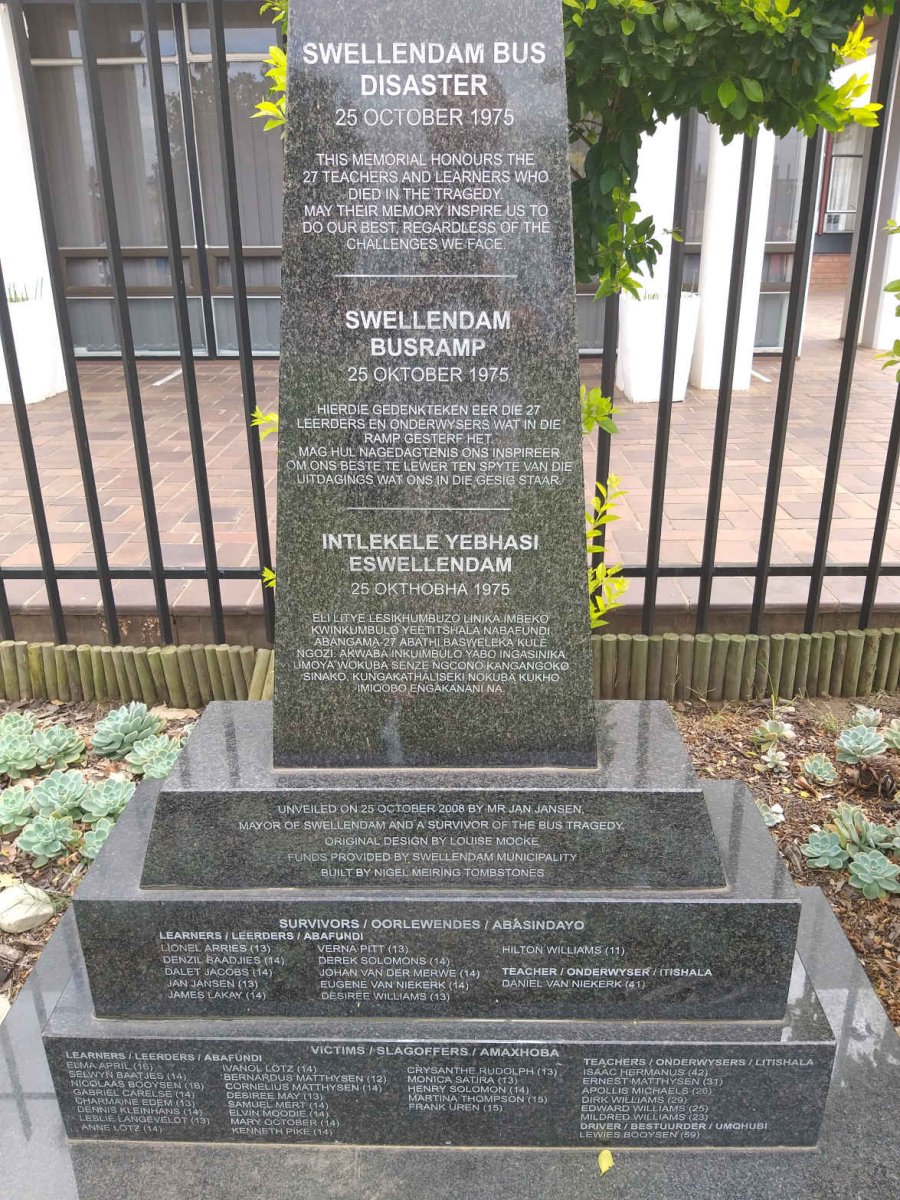Swellendam busramp/bus disaster 25.10.1975