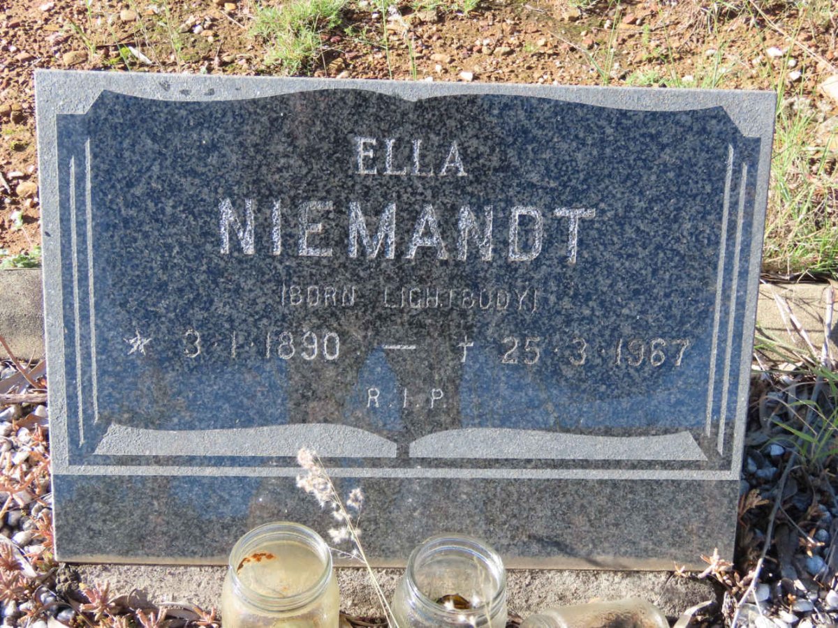 NIEMANDT Ella nee LIGHTBODY 1890-1967