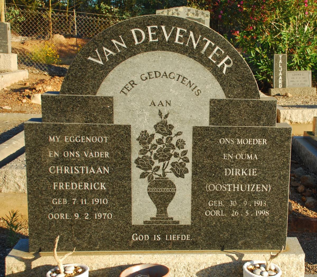 DEVENTER Christiaan Frederick, van 1910-1970 &amp; Dirkie OOSTHUIZEN 1913-1998
