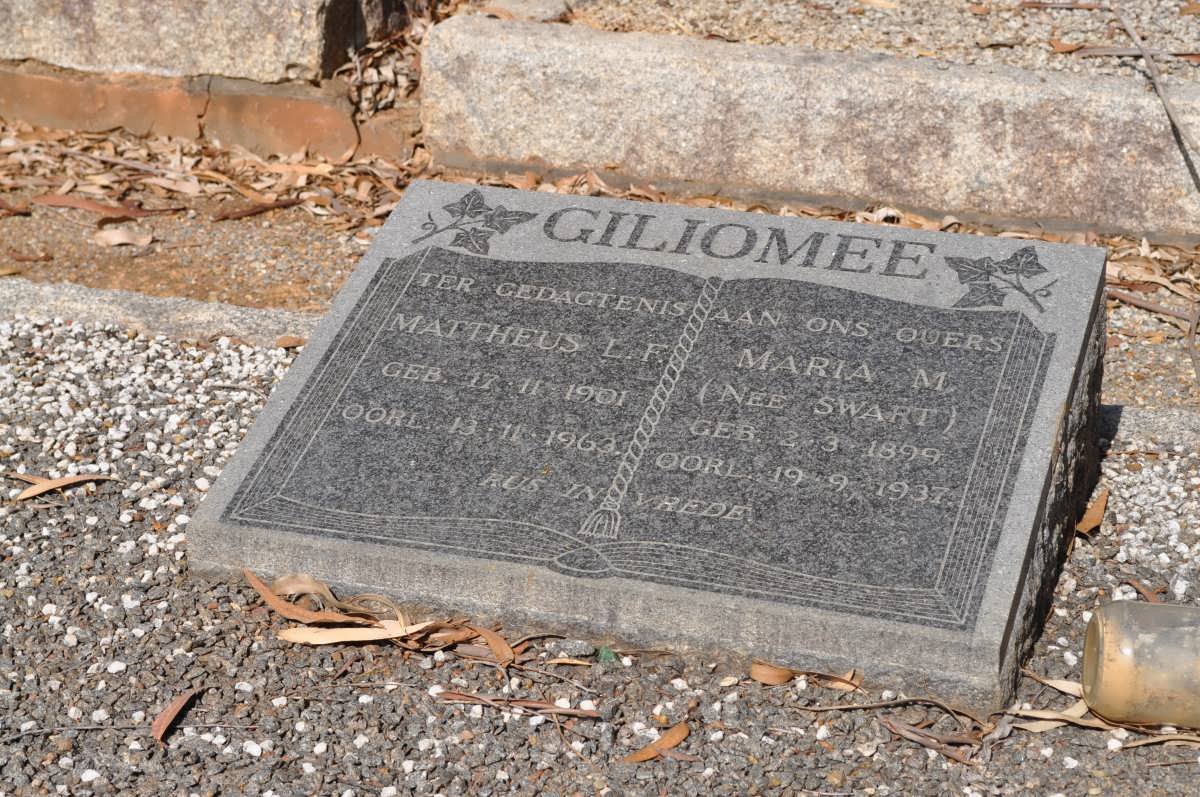 GILIOMEE Mattheus L.F. 1901-1963 &amp; Maria M. SWART 1899-1937
