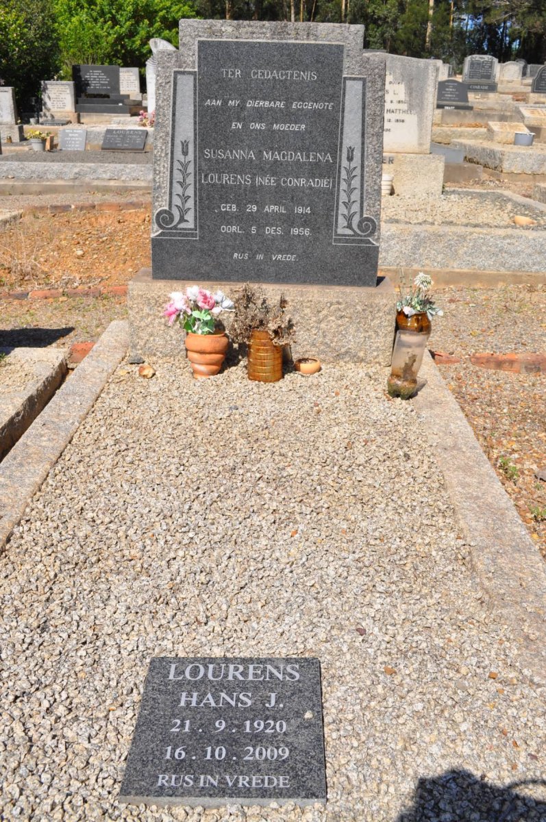 LOURENS Hans J. 1920-2009 &amp; Susanna Magdalena CONRADIE 1914-1956