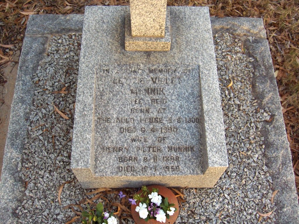 MUNNIK Henry Pieter 1898-1950 &amp; Lettie Violet REID 1900-1990