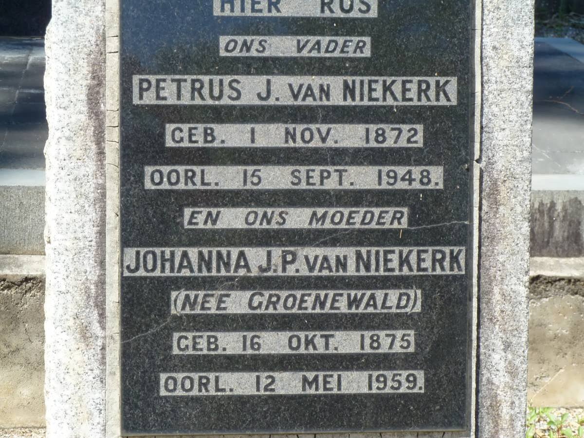 NIEKERK Petrus J., van 1872-1948 &amp; Johanna J.P. GROENEWALD 1875-1959