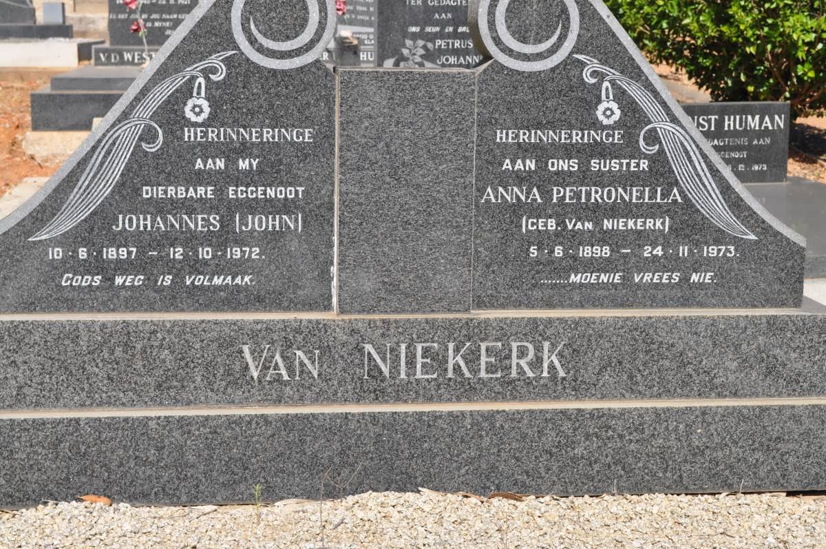NIEKERK Johannes, van 1897-1972 &amp; Anna Petronella VAN NIEKERK 1898-1973