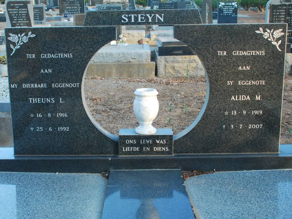 STEYN Theuns L. 1916-1992 &amp; Alida M.1919-2007