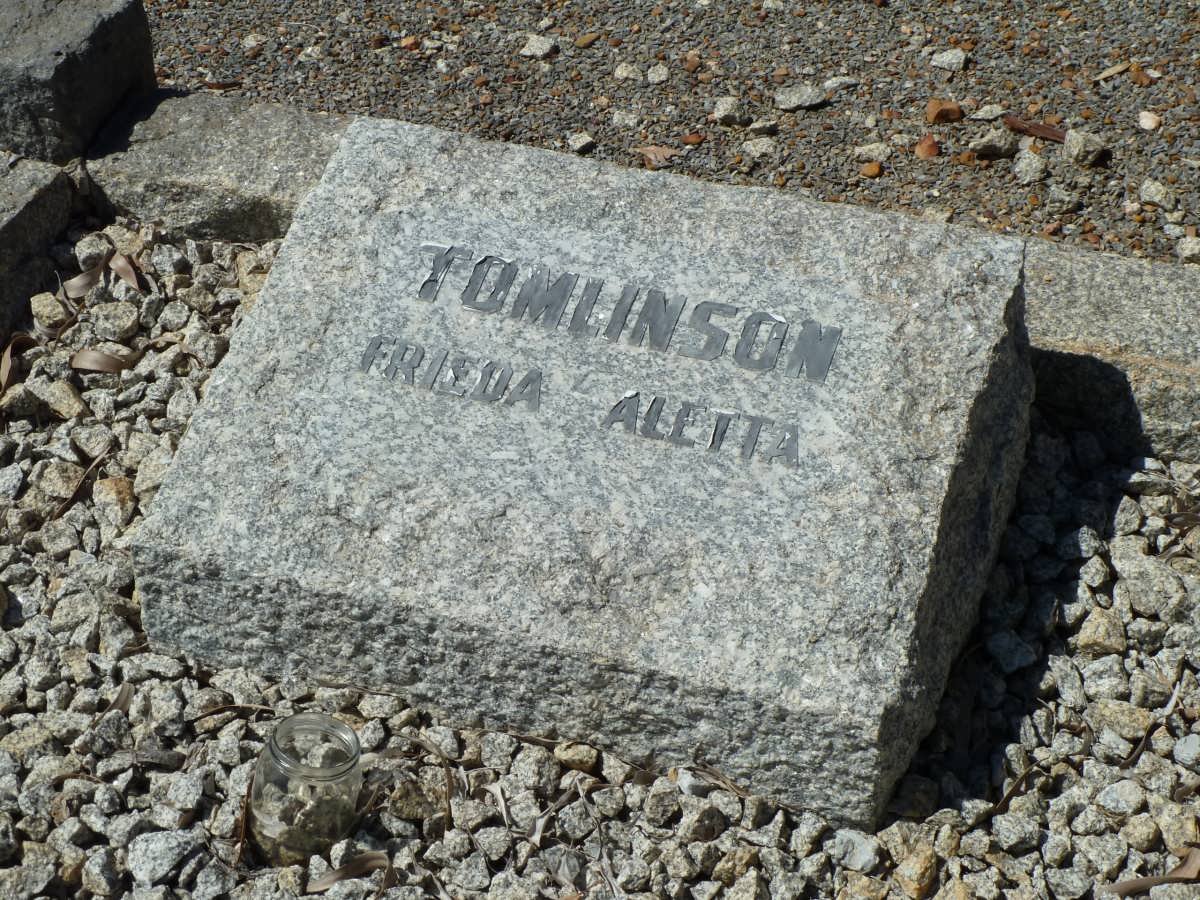 TOMLINSON Frieda Aletta