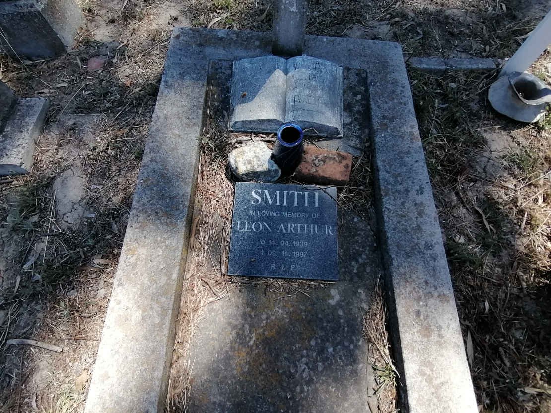 SMITH Leon Arthur 1939-1997 :: ?