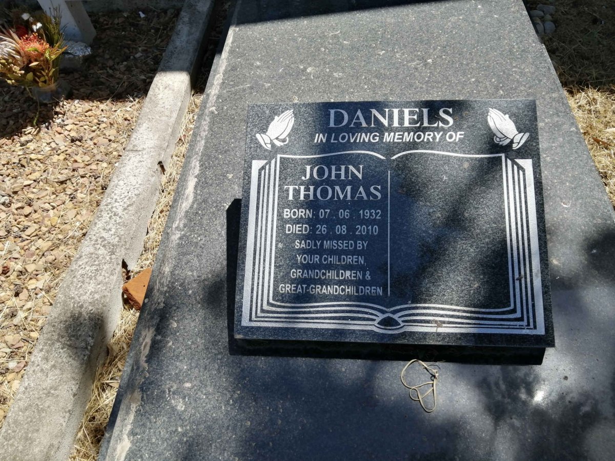 DANIELS John Thomas 1932-2010