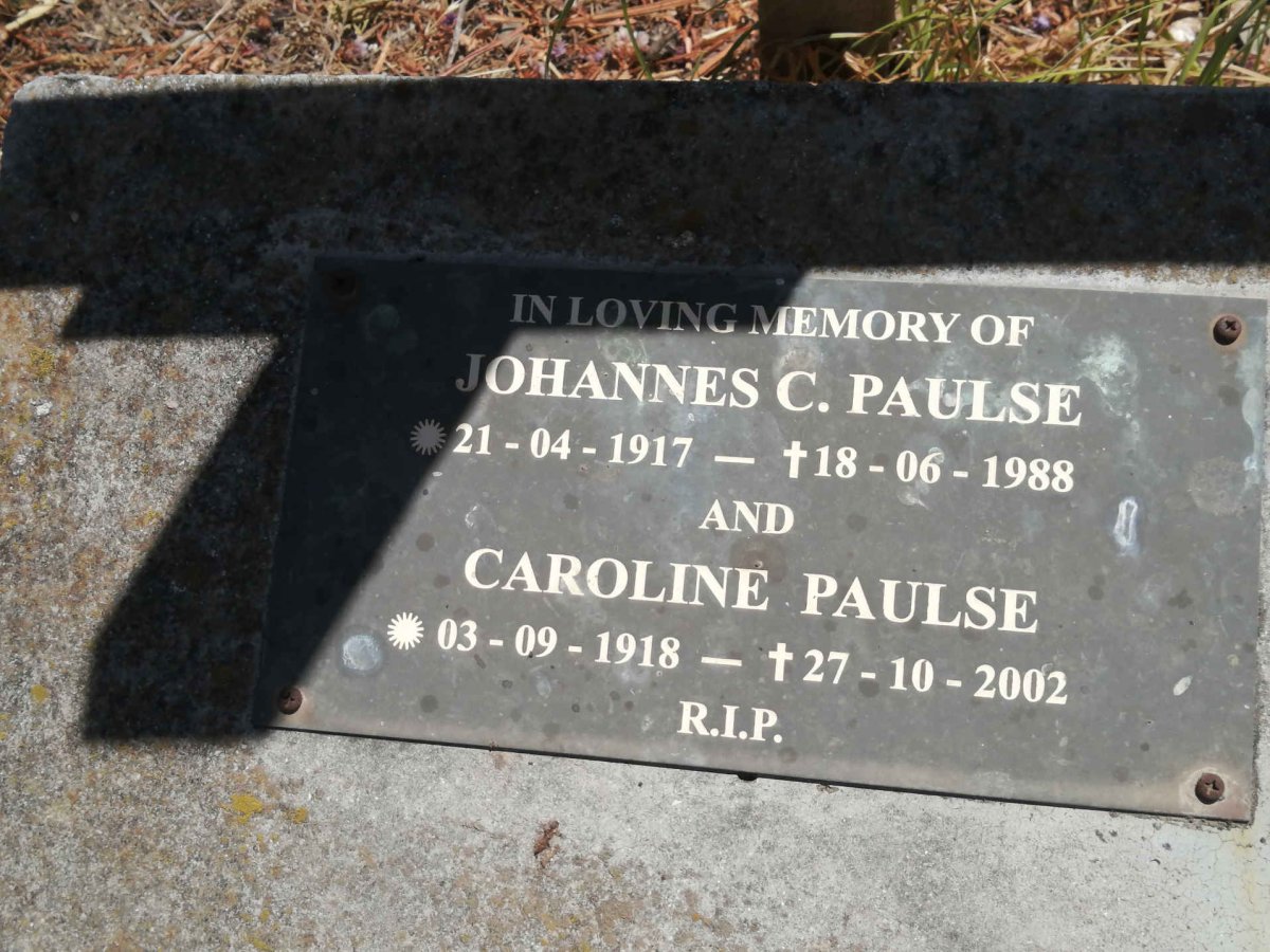 PAULSE Johannes C. 1917-1988 &amp; Caroline 1918-2002