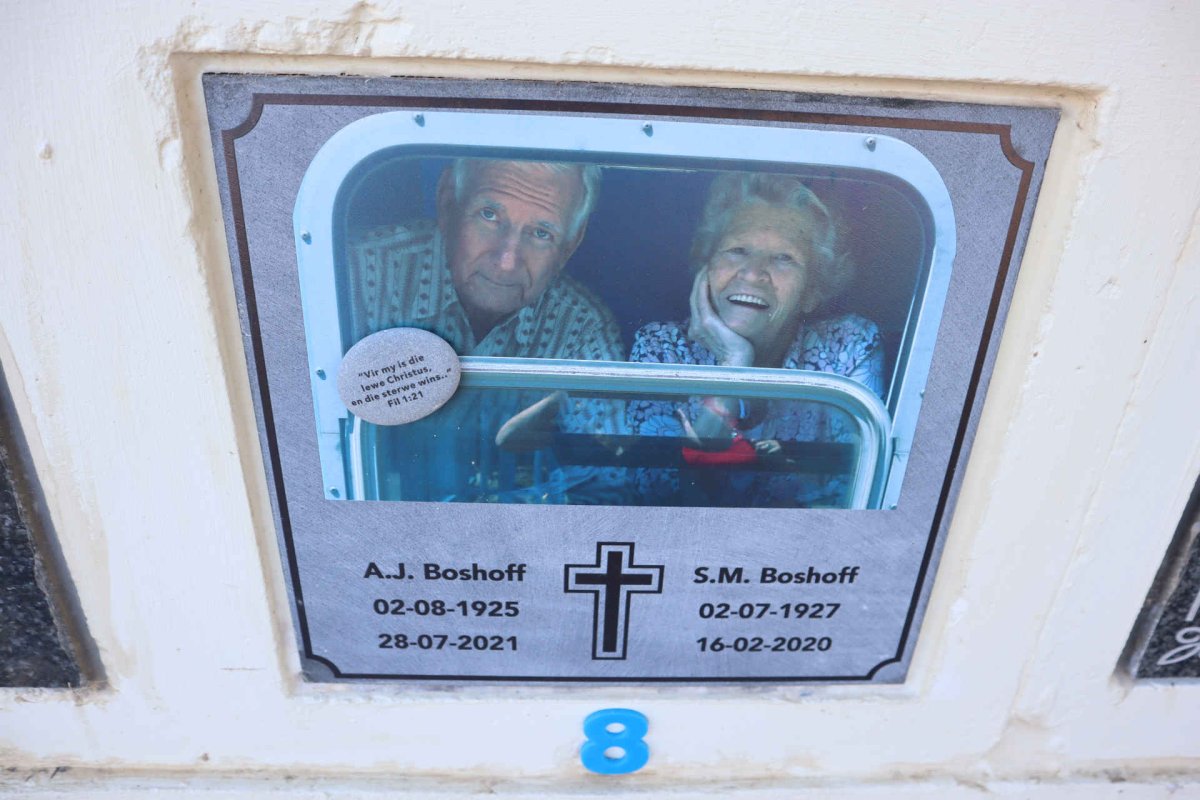 BOSHOFF A.J. 1925-2021 & S.M.1927-2020