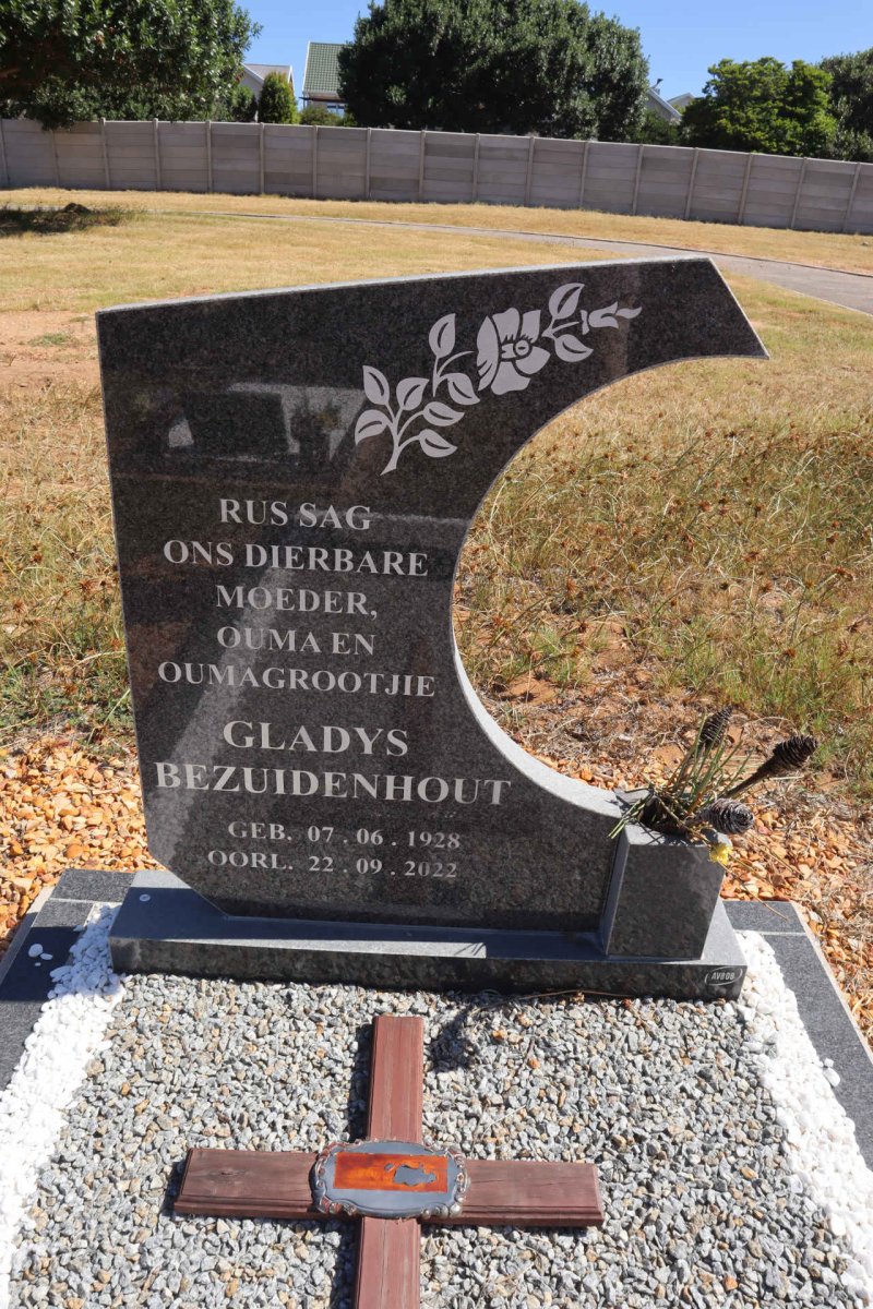 BEZUIDENHOUT Gladys 1928-2022