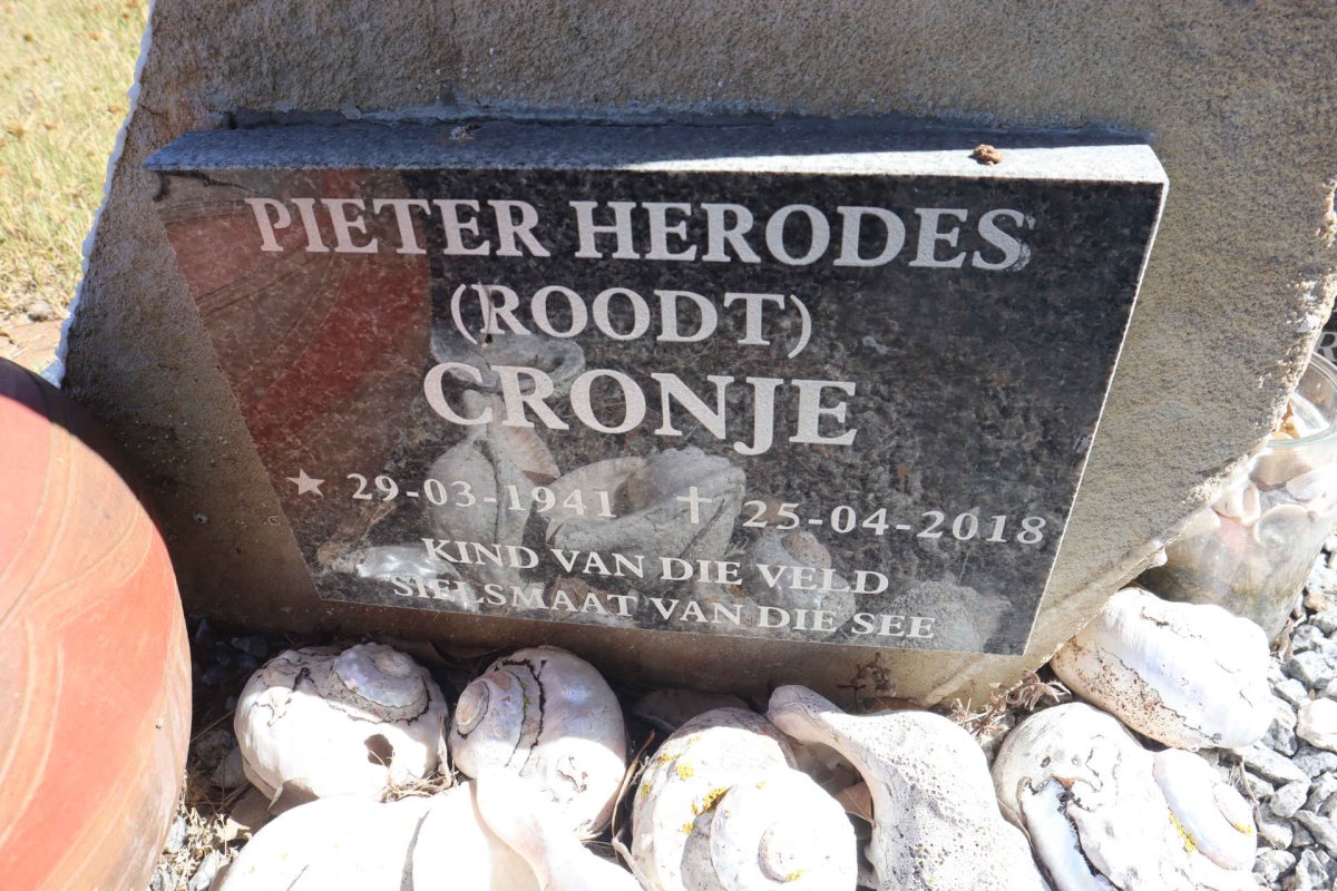 CRONJE Pieter Herodes 1941-2018 & Sophia Maria 1942-2019_2