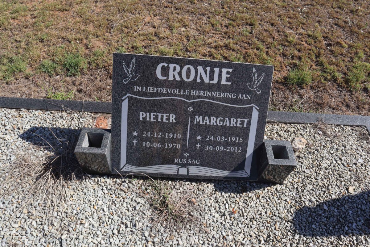 CRONJE Pieter 1910-1970 & Margaret 1915-2012 _1
