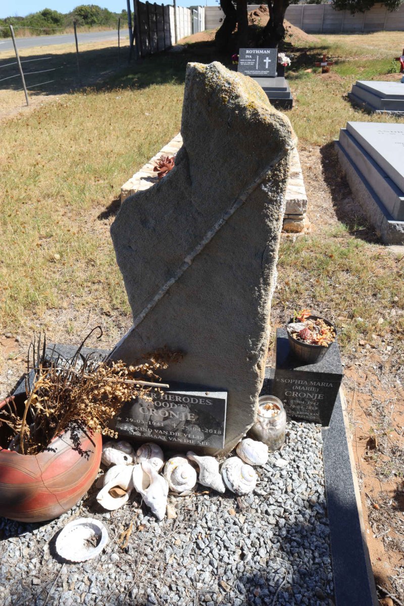 CRONJE Pieter Herodes 1941-2018 & Sophia Maria 1942-2019_1