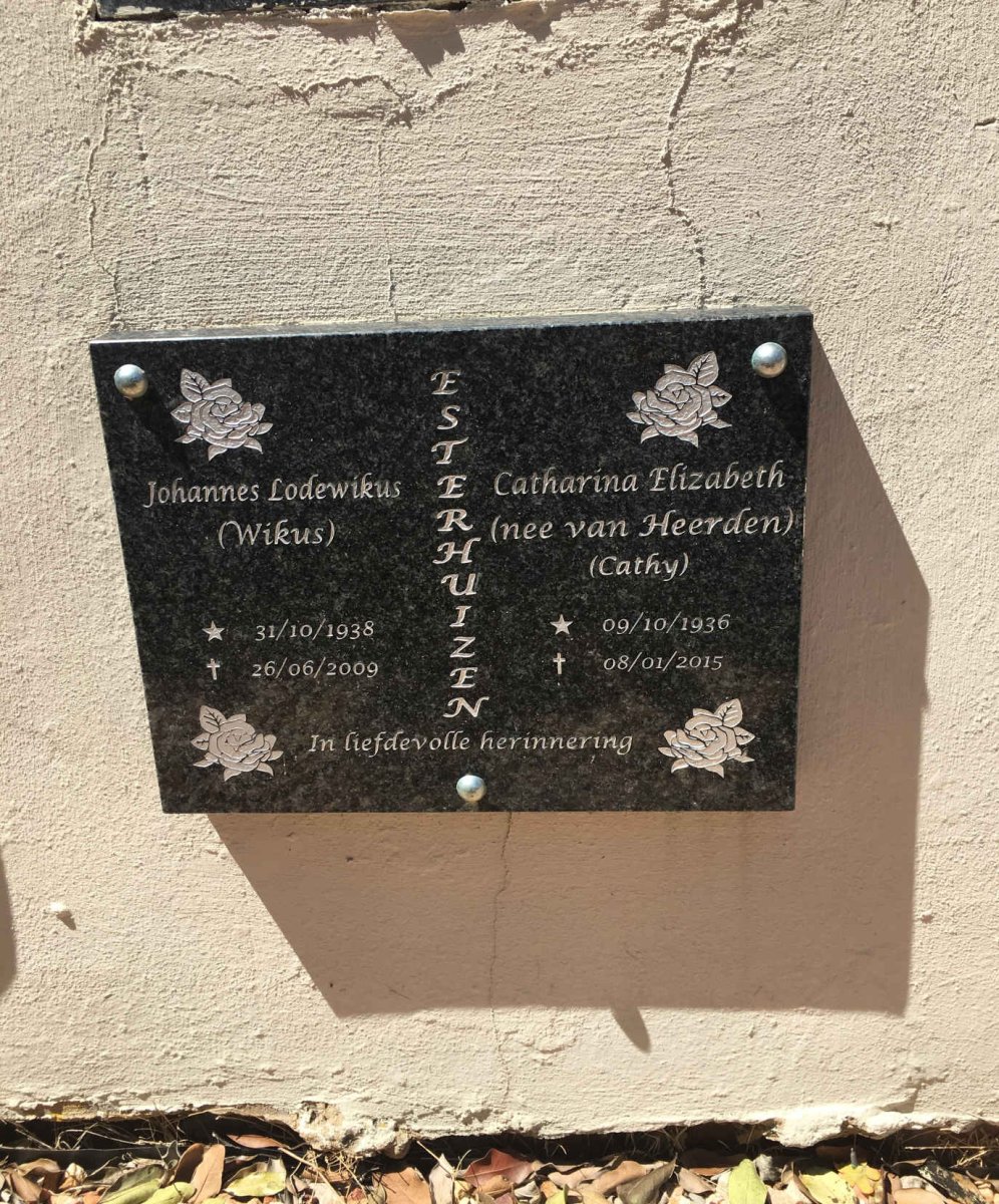 ESTERHUIZEN Johannes Lodewikus 1938-2009 &amp; Catharina Elizabeth VAN HEERDEN 1936-2015