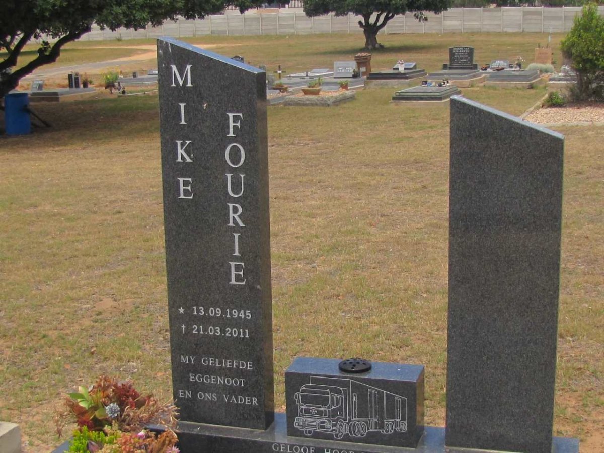 FOURIE Mike 1945-2011