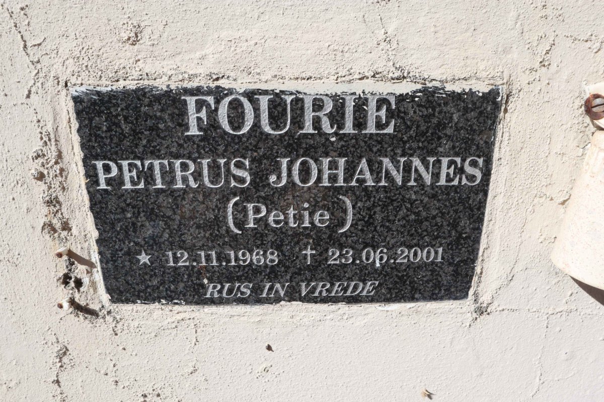 FOURIE Petrus Johannes 1968-2001