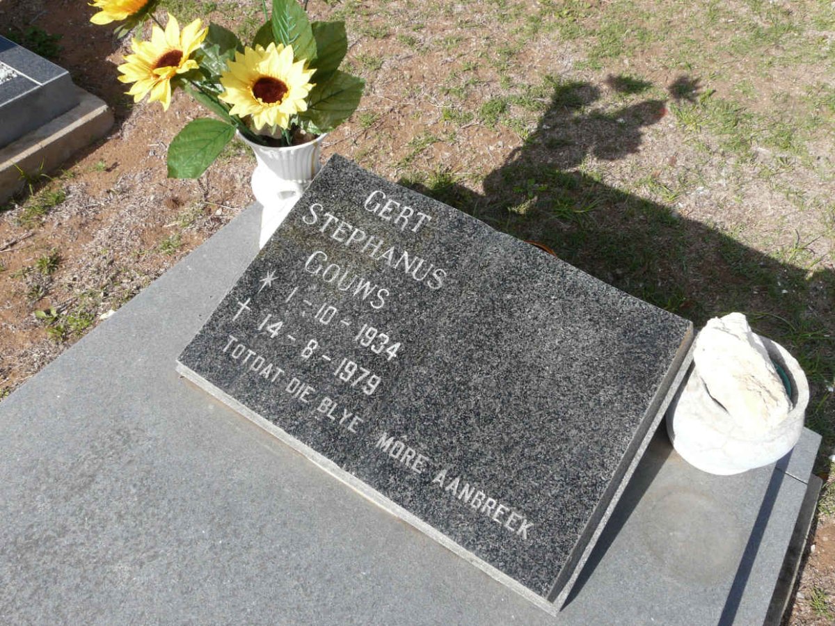 GOUWS Gert Stephanus 1934-1997