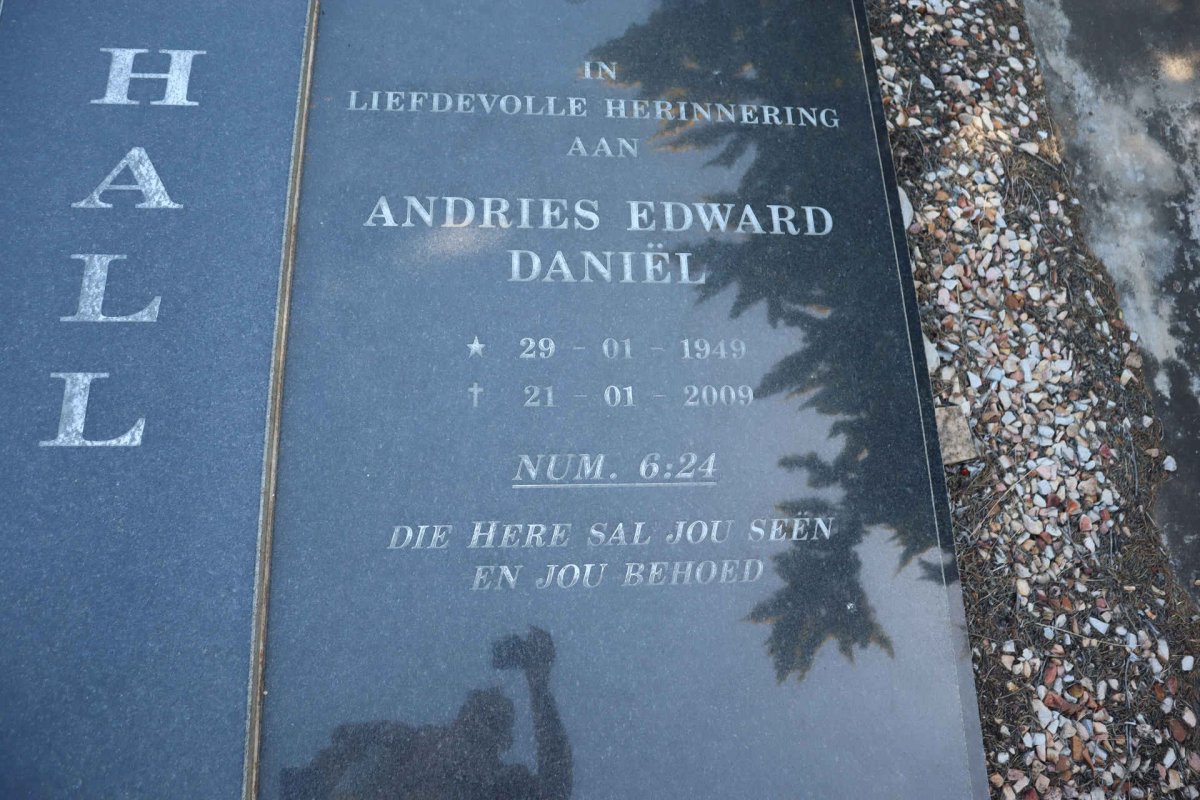 HALL Andries Edward Daniel 1949-2009 & Lidia 1948-2023_2