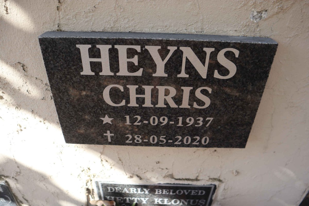 HEYNS Chris 1937-2020