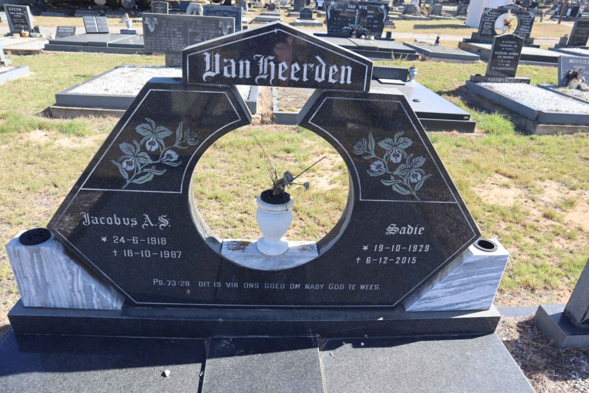 HEERDEN Jacobus A.S., van 1918-1987 & Sadie 1929-2015