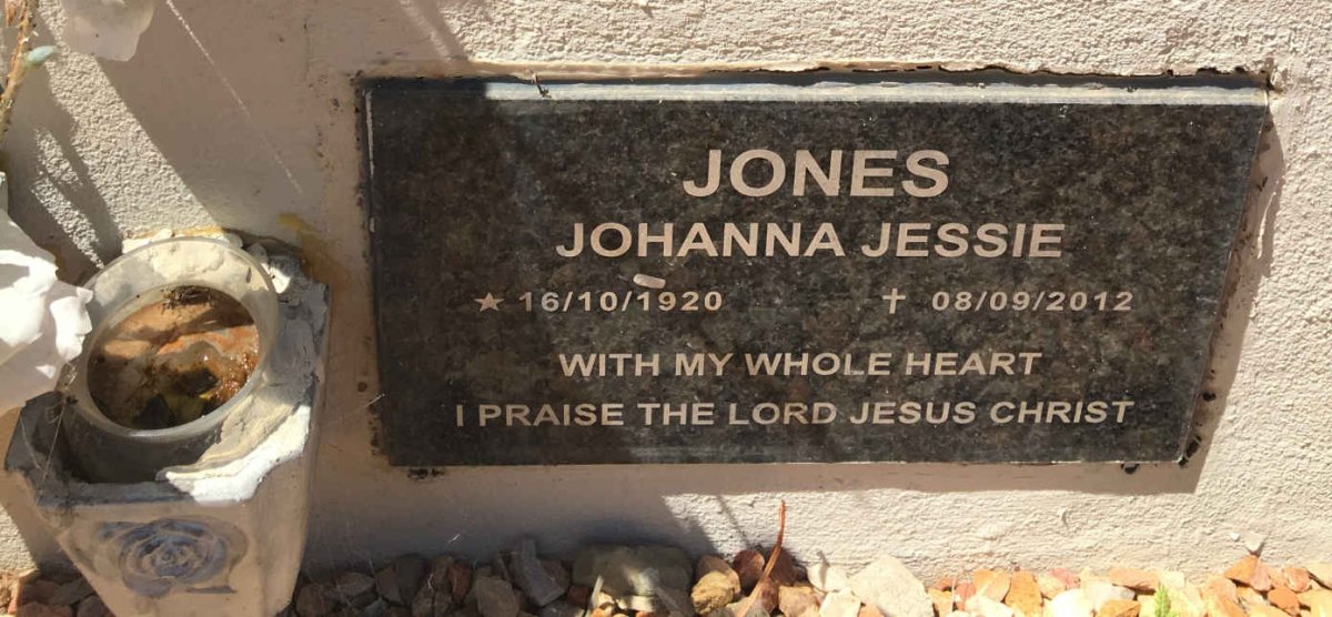 JONES Johanna Jessie 1920-2012