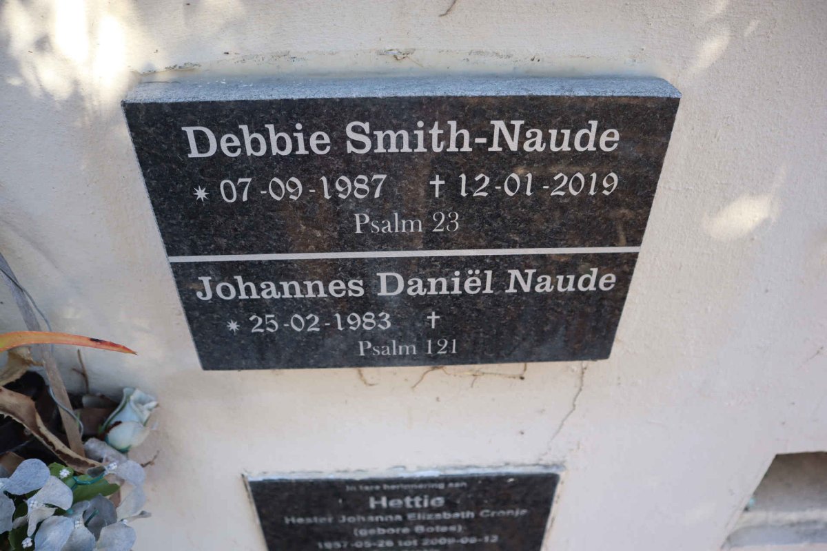 NAUDE Johannes Daniel 1983- & Debbie SMITH 1987-2019
