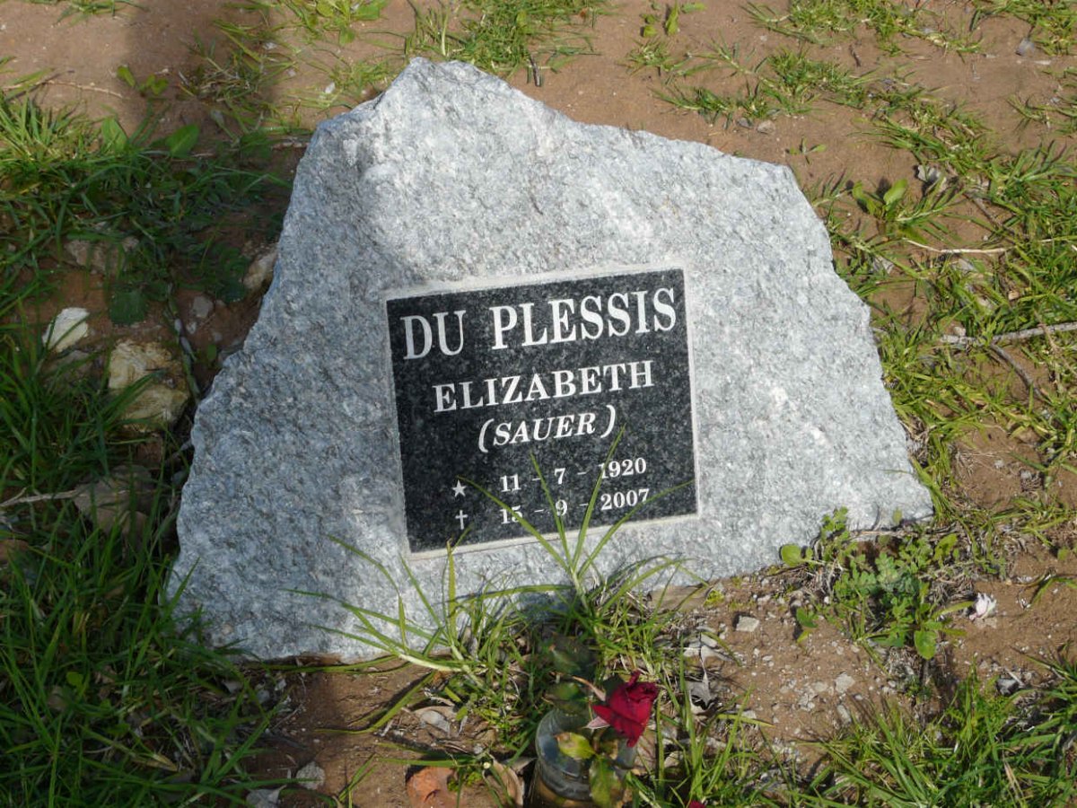 PLESSIS Elizabeth, du neé SAUER 1920-2007
