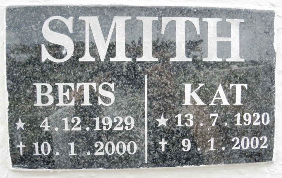 SMITH Kat 1920-2002 &amp; Bets 1929-2000