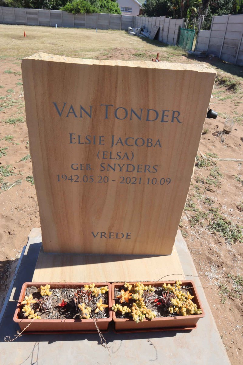 TONDER Elsie Jacoba, van nee SNYDERS 1942-2021