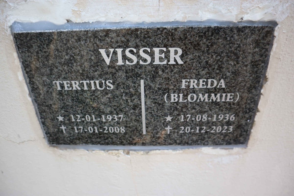 VISSER Tertius 1937-2008 & Freda 1936-2023