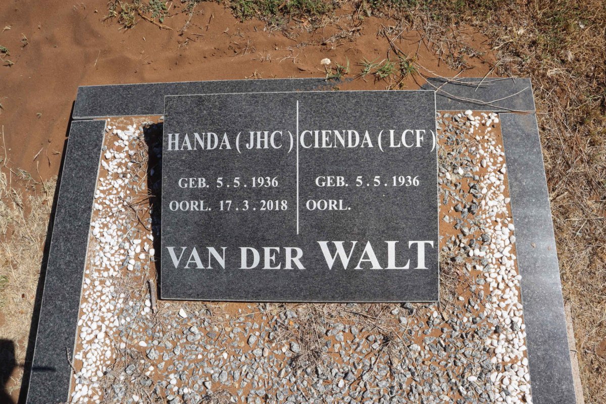 WALT Handa, van der 1936-2018 & Cienda 1936-