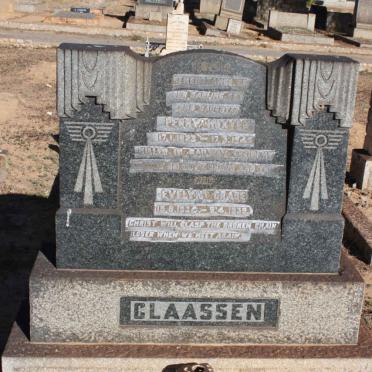 CLAASSEN Perry Hoxton 1923-1946 :: CLAASSEN Evelyn Grace 1934-1939