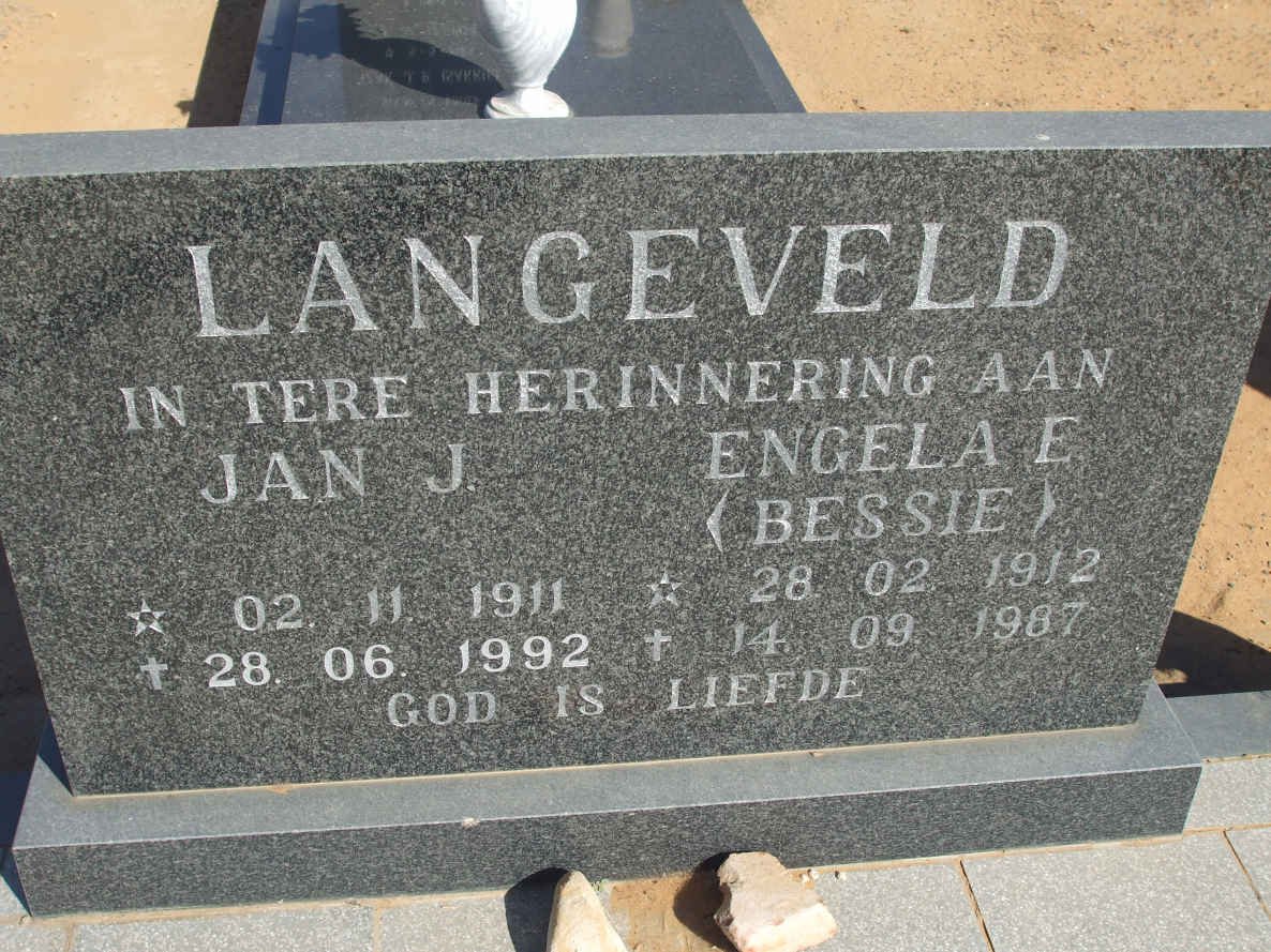 LANGEVELD Jan J. 1911-1992 &amp; Engela E. 1912-1987