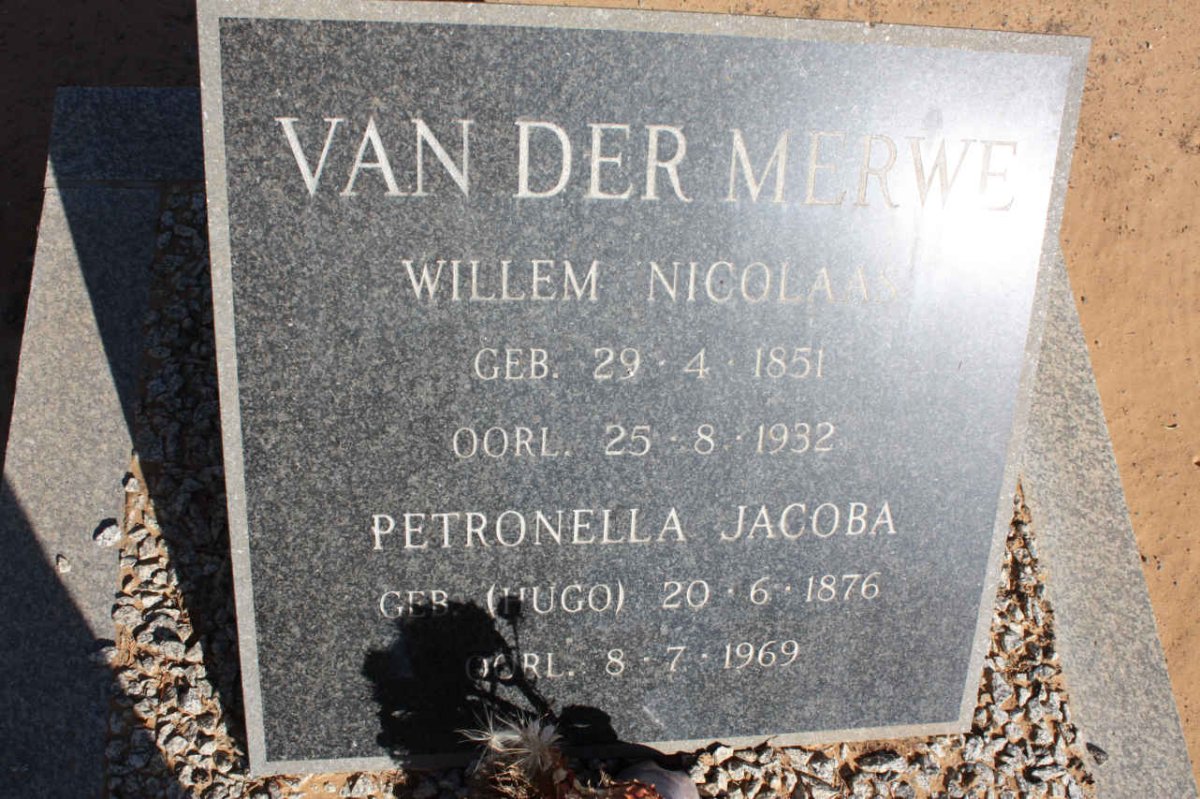 MERWE Willem Nicolaas, van der 1851-1932 &amp; Petronella Jacoba HUGO 1876-1969